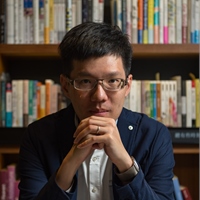何承育
