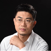 李承倫