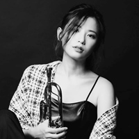 梁 軒 Chloe