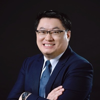 劉育誠 (小劉老師)