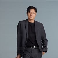 羅鈞鴻(小虎老師)