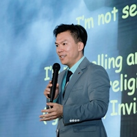 DR. John Yau
