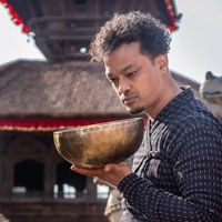 Ray 老師（Rohit Shrestha）