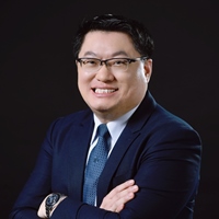 劉育誠 (小劉老師)