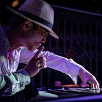 スガダイロー Suga Dairo 