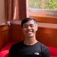 瑜珈里長伯(Lynn)