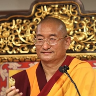尊貴的 嘉察法王秋能仁波切