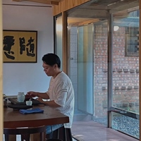 蘇殷霆