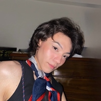 李塻然