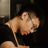 Ernest Toh 卓均仰