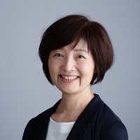 津村真紀子