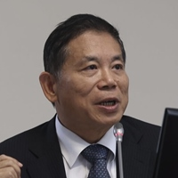 劉鏡清 主任委員