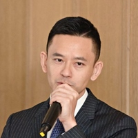 林才右 | 萊特