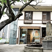 雅倫★Gaston&Gaby Bookstore