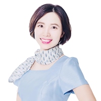 王文足 Zoe Wang