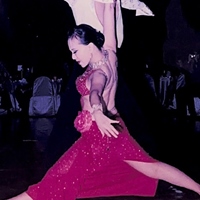 Adeline佩玲 老師