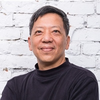 洪育成 