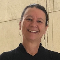 諾拉.泰勒 (Nora TAYLOR)