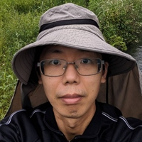 簡裕家