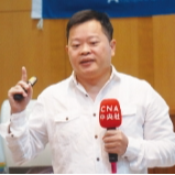 中央社副主任編譯  何宏儒