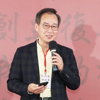 張億里