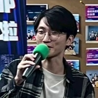 佳偉