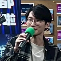 佳偉