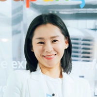 劉怡辰