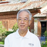 李力群