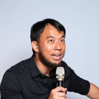 巨陽尼