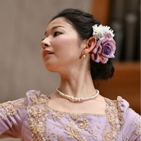 Julie Iwasa 朱莉．岩佐