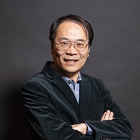 主講人--簡立峰