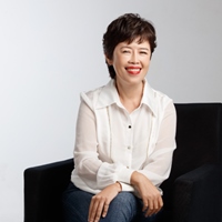 韓琦瑩 Cecily Han