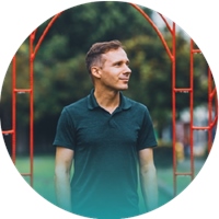 Szvet Tamás 湯明煦