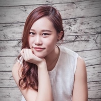 吳傳心（小Ｖ老師）