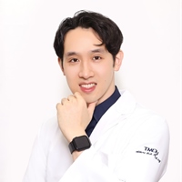 黃淳碩 醫師
