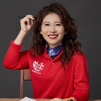 Teacher and Mommy Cindy