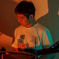 廖均賀 / Drum