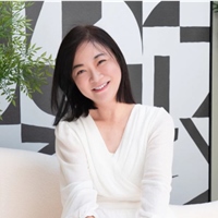 洪怡芳(藍太太)