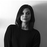 肯妮．德．聖荷西