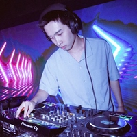 DJ Yi