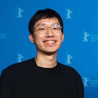 江偉