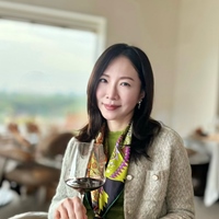 Junie Wang