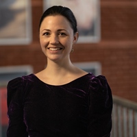 Dr. Lara Kipp