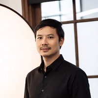 謝易成