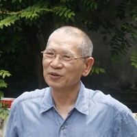 陳 列