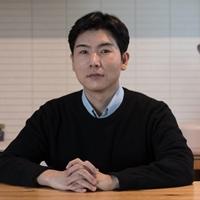 韓政錫（HAN Jung-suk）