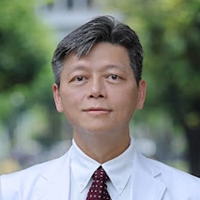 吳至行 醫師