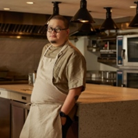 Nobu Lee