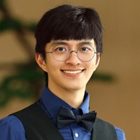 Coach 喬